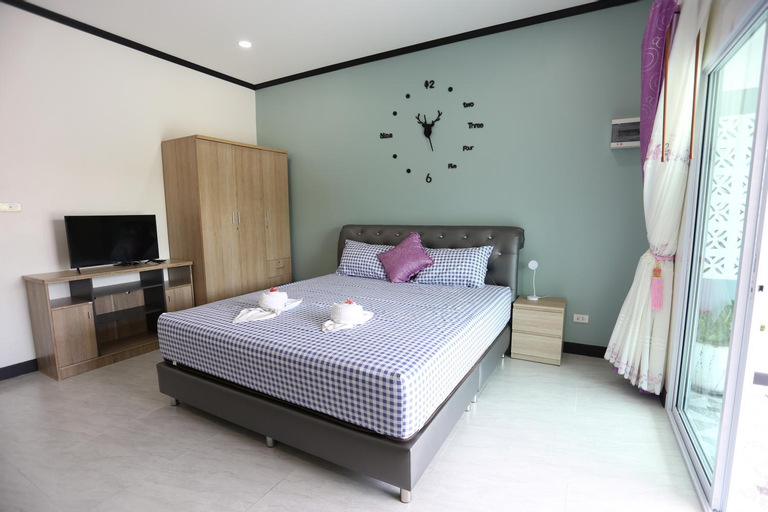 Bedroom 14