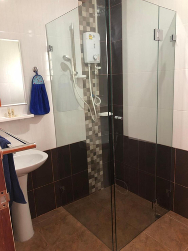 Bathroom, Pakham Gardens Resort, Pa Kham