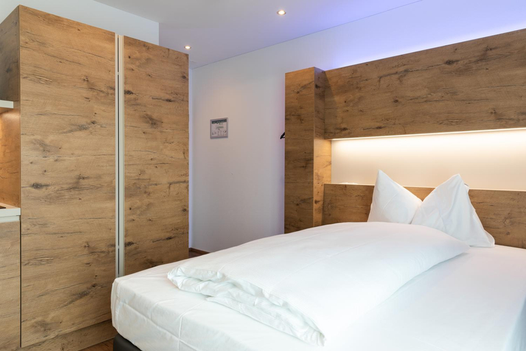 Bedroom 15