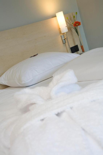 Bedroom 8