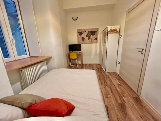 Others 3, RESIDENCE ZAR 4, Trieste