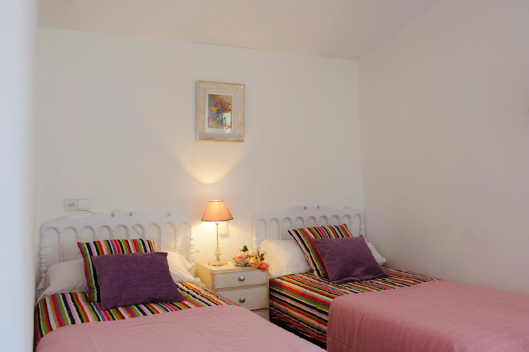 Others 4, Finca Cavea, Baleares