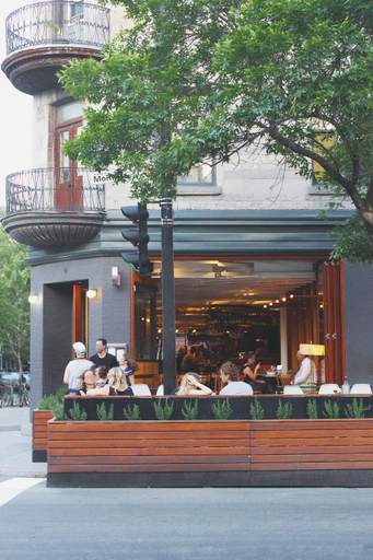 Food & Drinks 2, Suite Mont-Royal by MTLVacationRentals, Montréal