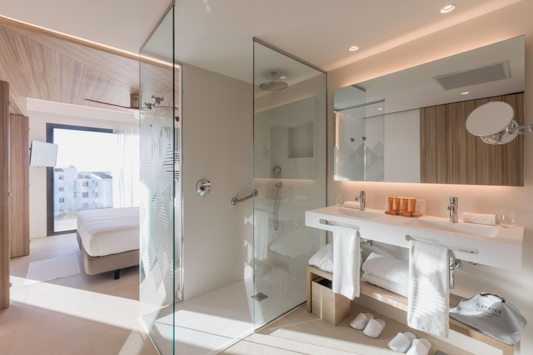 Bathroom 5, Bordoy Alcudia Port Suites ex-Caprice Alcudia Port, Baleares