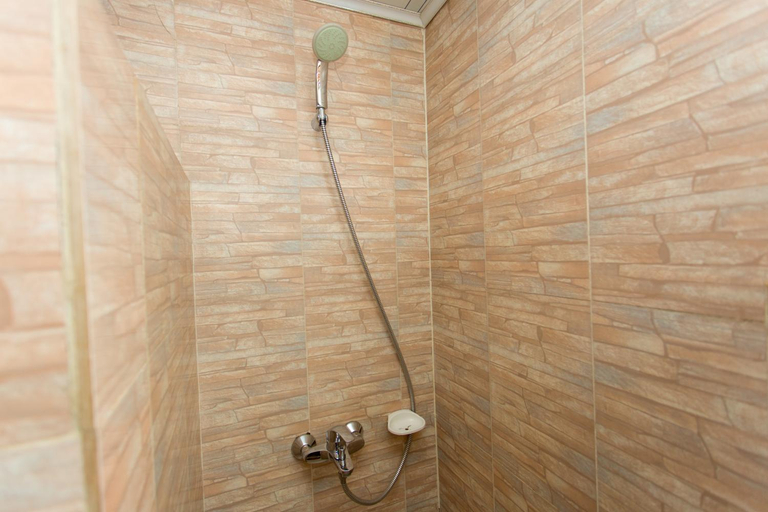 Bathroom 3, Kigaliview Hotel & Apartments, Gasabo