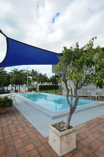 Sport & Beauty 5, Shoredrive Motel, North Ward-Castle Hill