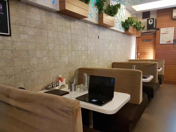 Food & Drinks 5, Hotel Swagat, Sirohi