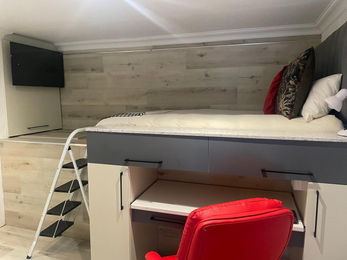 Others 2, Church Road Apartment, Nelson Mandela Bay