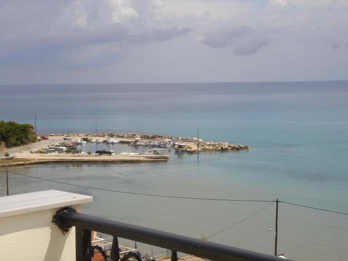 Others 4, Corali Beach, Ionian Islands