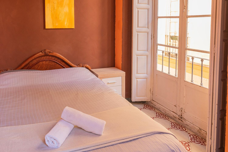 Others 4, Private Rooms in Historic Building on the Square, Málaga