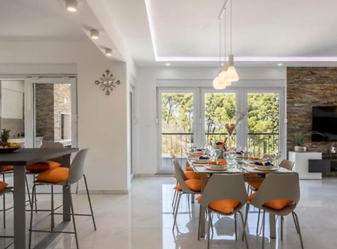 Food & Drinks, Modern & Stylish Villa With Private Pool, Omiš