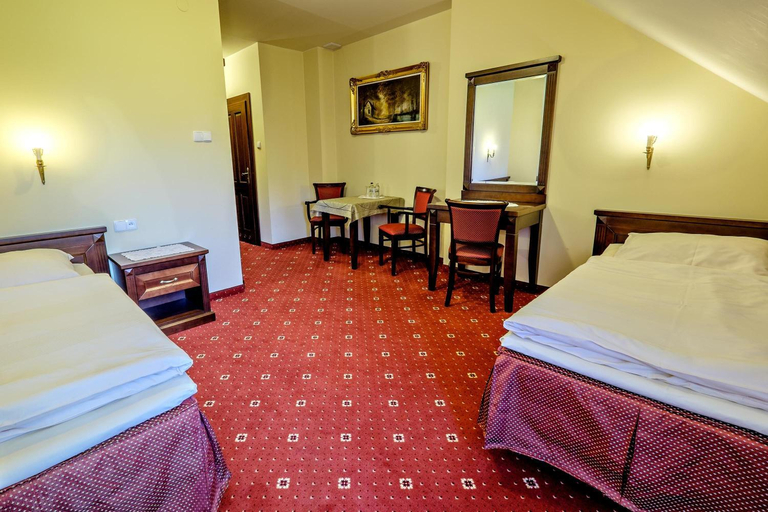 Bedroom, Dwor Stary Chotow, Kalisz City