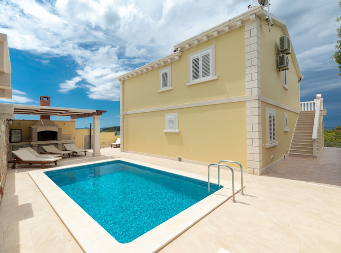 Sport & Beauty 4, Modern Villa Near the Sea, Blato