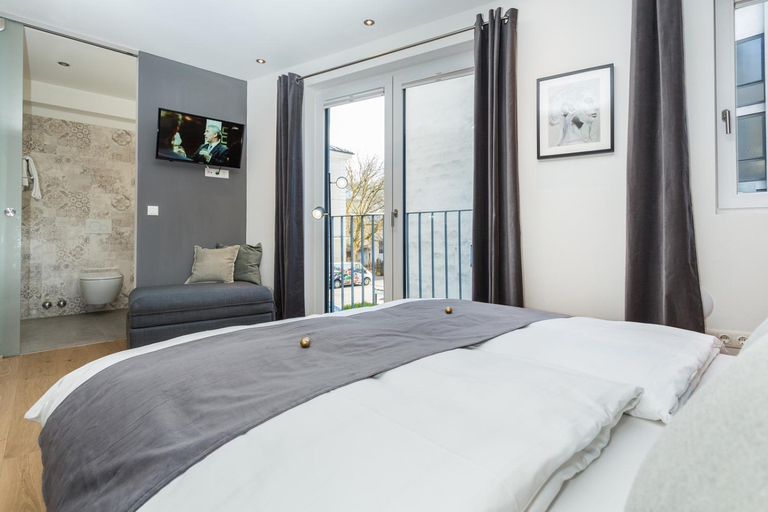 Bedroom 2, Room 4 & 5 Apartments, Salzburg