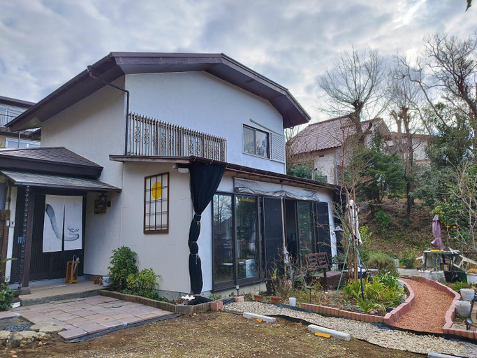 Others 2, Pension Izukogen, Itō