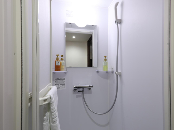Bathroom 15
