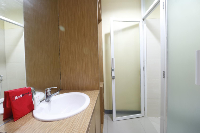 Bathroom 8