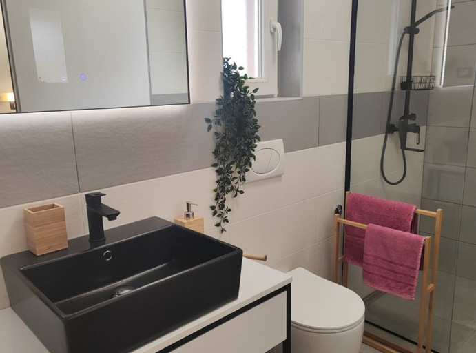 Bathroom 3, Modern Crikvenica Apartments With Sea View, Crikvenica