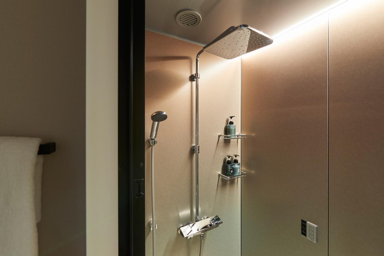 Bathroom 15
