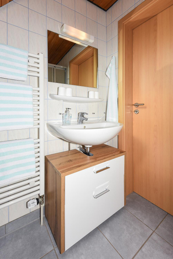 Bathroom 3, Haus Alte Wache, Wittmund