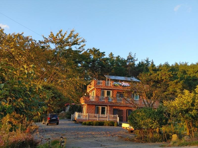 2, Taean Haesong Pension, Taean