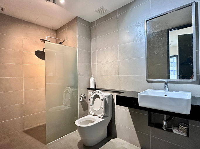 Bathroom 3, Macalister Tropicana 3BR 10pax M131 WL , Pulau Penang