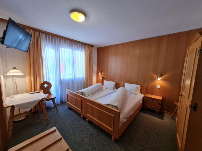 Bedroom 5, Hotel Restaurant Krone, Visp