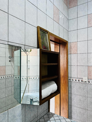 Bathroom 3, Mahali Muzuri and Home, Arusha Urban