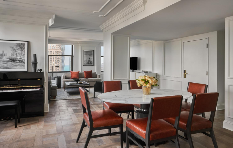 Dining Room 10