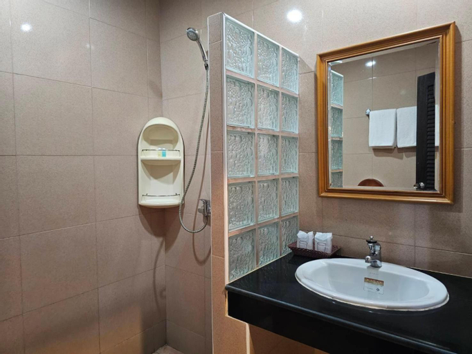 Bathroom 5