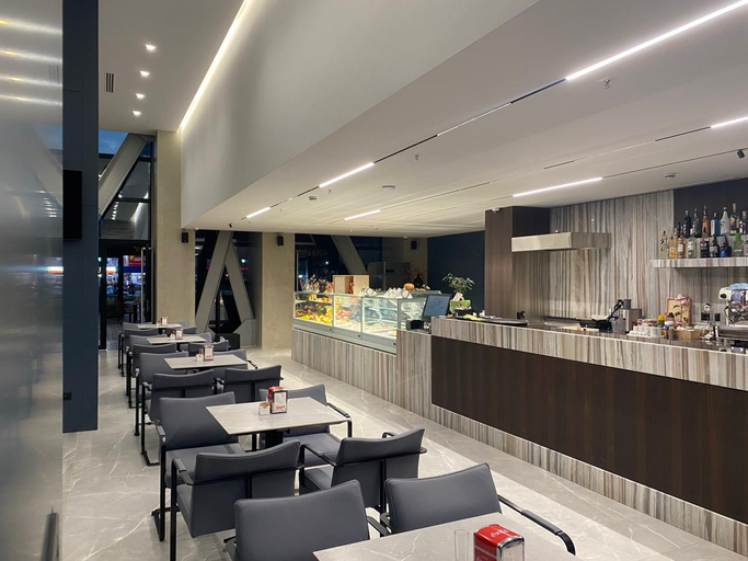 Food & Drinks 4, Hotel Partner & Spa, Vlorës