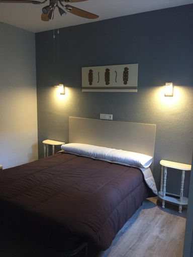 Bedroom 4, Hostal Rosales, Burgos