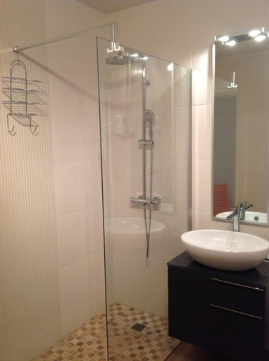 Bathroom 9