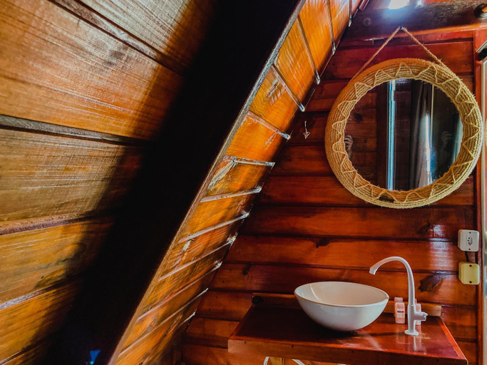 Bathroom 4