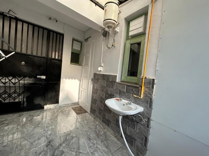 Others 4, One BHK Independent Apartment in City Beautiful !, Chandigarh