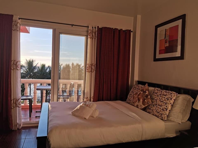 Bedroom 3, Amboy Hometel , Basco