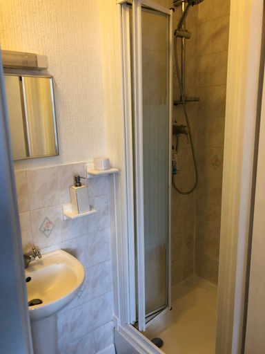 Bathroom 2, Beachcomber Guesthouse, Dorset