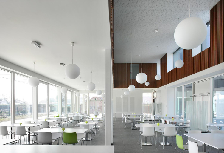 Food & Drinks 5, Hotel Middelpunt - Gratis Parking - Ontbijt inbegrepen!, West-Vlaanderen