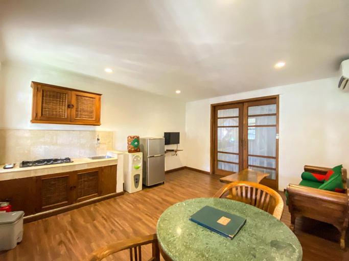 Dining Room 7