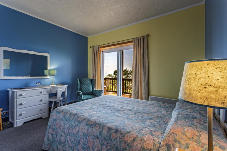 Others 5, Auberge de L'Anse, Rivière-du-Loup