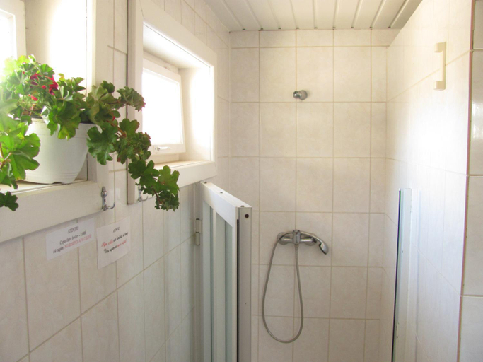Bathroom 1, Hostel White Inn, Costinesti