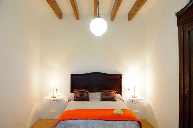 Others 3, Finca Cavea, Baleares