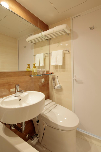 Bathroom 4