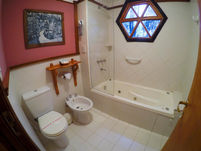 Bathroom 7