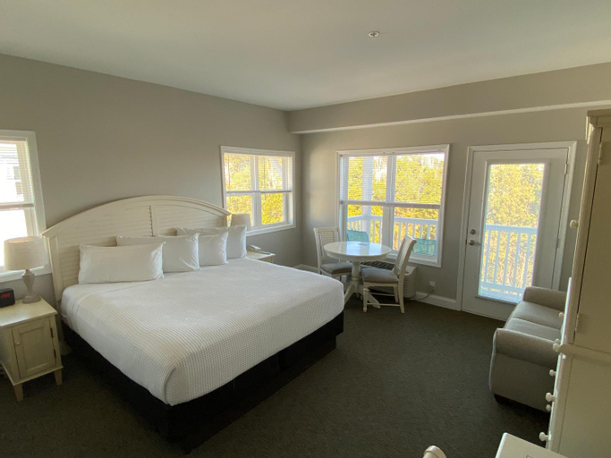 Bedroom 8