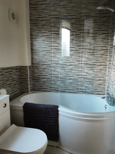 Bathroom 2, Snoozefrome, Somerset