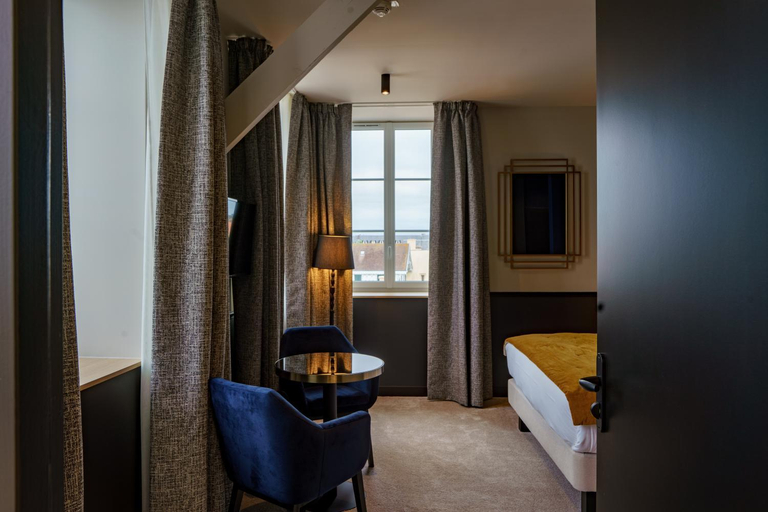 Others 3, Hotel de la Plage, Calvados