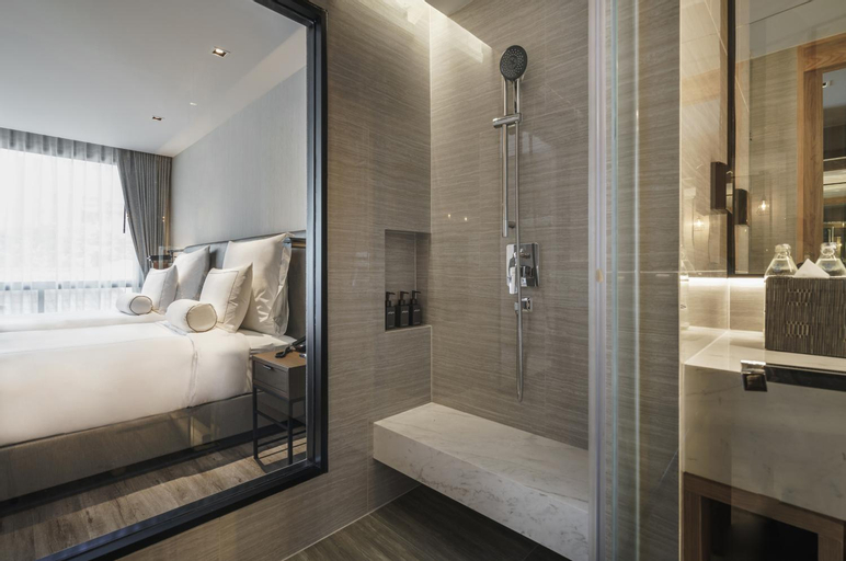 Bathroom 7