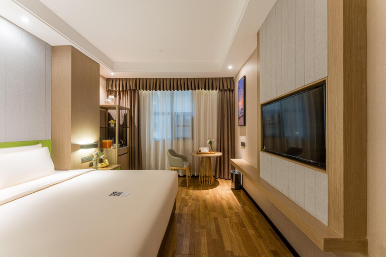 Bedroom 12