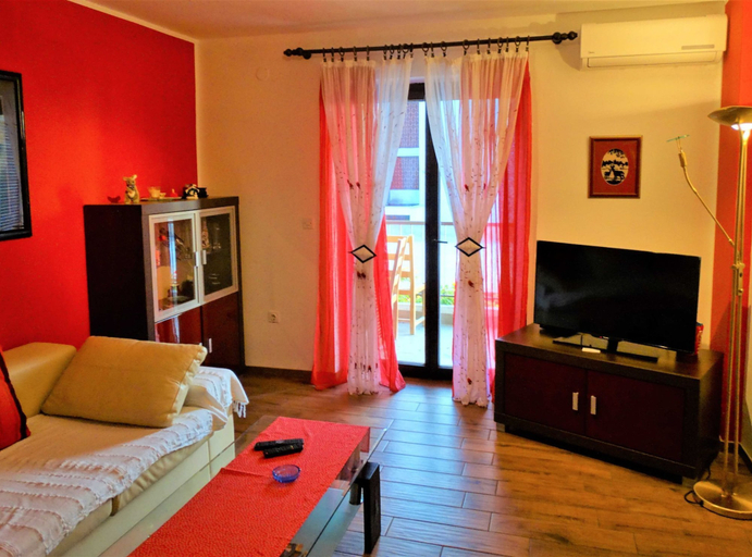 Bedroom 2, Bright and Stylish Apartment With Balcony and Sea View, Crikvenica